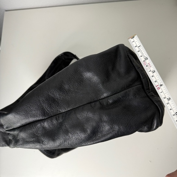 Julia Duren J. Duren Vintage Genuine Leather Hobo Crossbody Shoulder Bag Purse - Picture 5 of 11